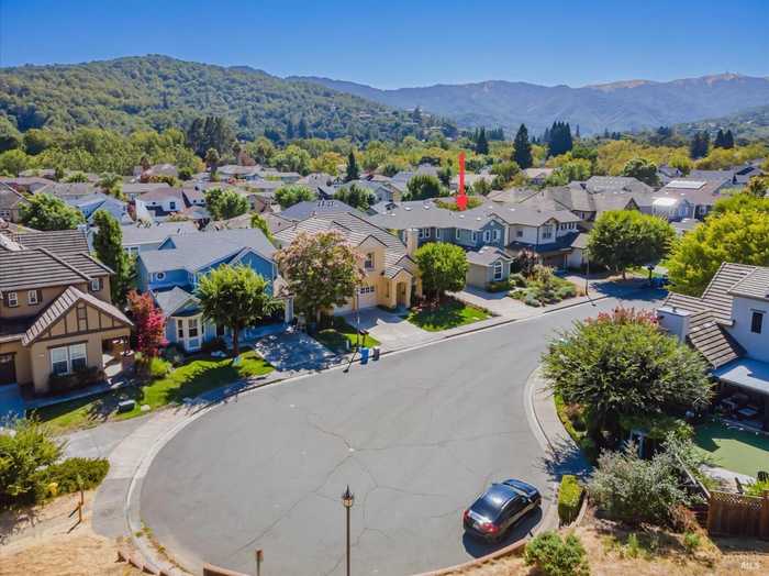 photo 2: 20 White Oak Way, Novato CA 94949