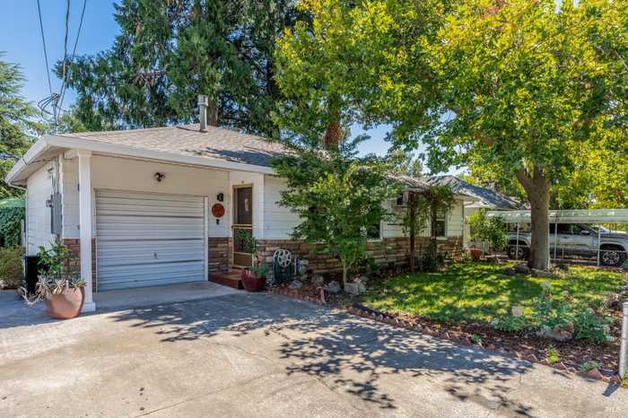 photo 2: 149 Cresta Dr, Ukiah CA 95482