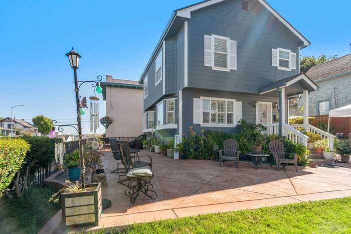 photo 2: 343 Carolina St, Vallejo CA 94590