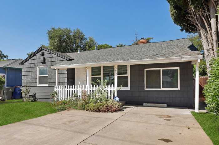 photo 2: 3637 Pinell St, Sacramento CA 95838