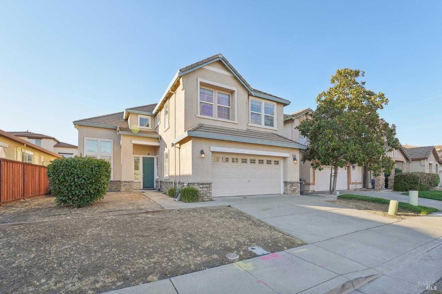 photo 3: 2310 Campbell Cir, Fairfield CA 94533