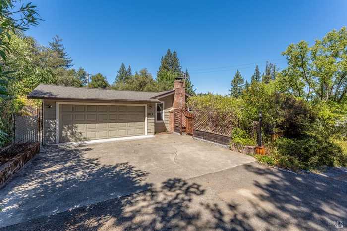 photo 2: 1123 W Standley St, Ukiah CA 95482