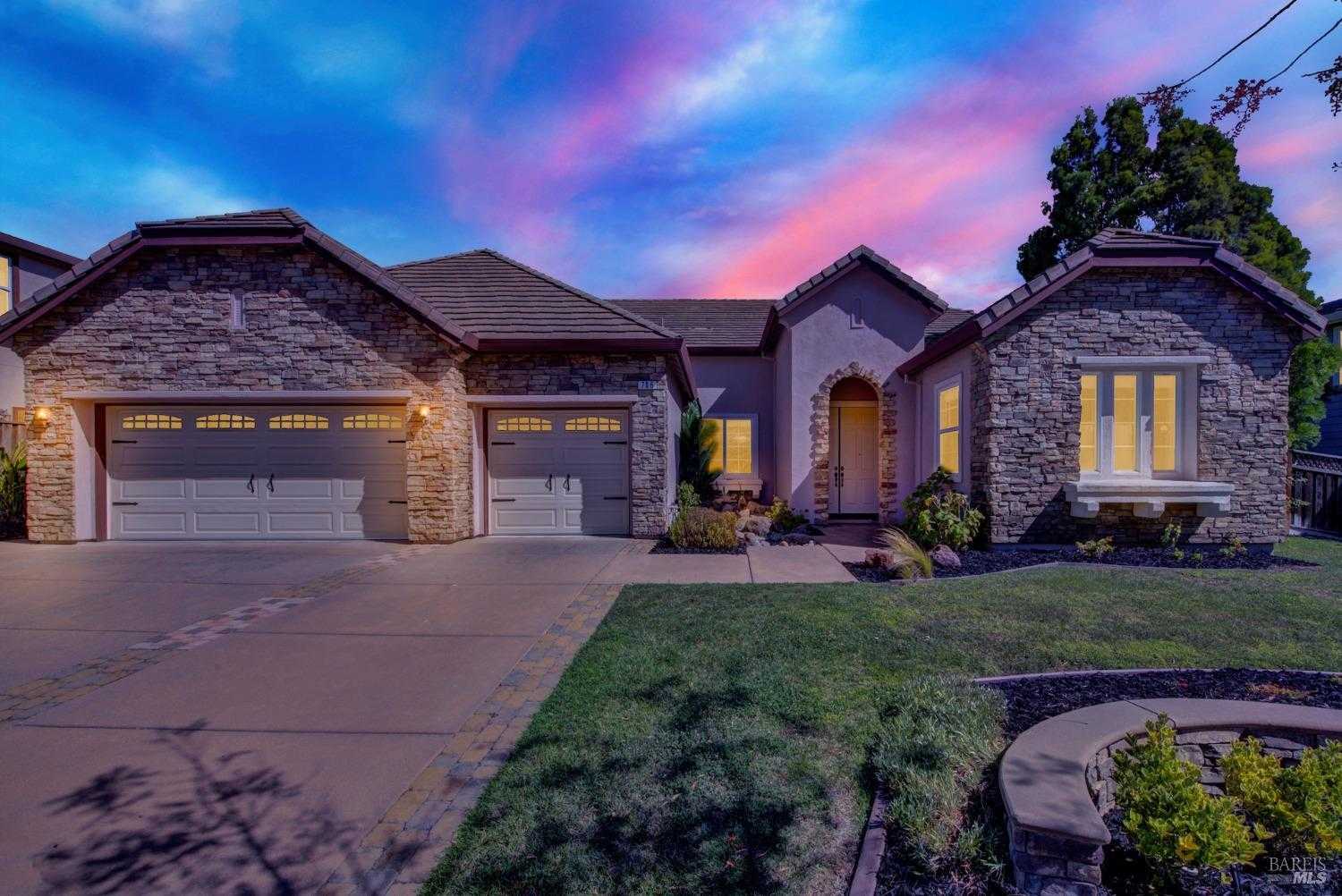 photo 1: 706 Adagio Dr, Fairfield CA 94534