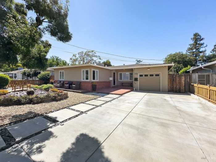 photo 1: 107 Birch Way, San Rafael CA 94903