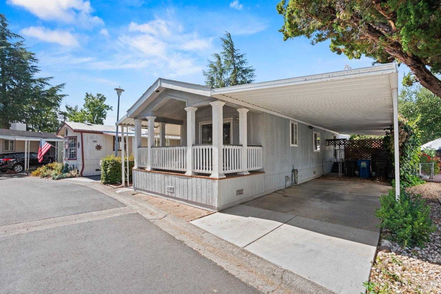 photo 3: 700 E Gobbi St #6, Ukiah CA 95482