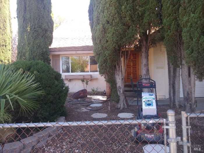 photo 1: 2092 Kingfisher Way, Fairfield CA 94533