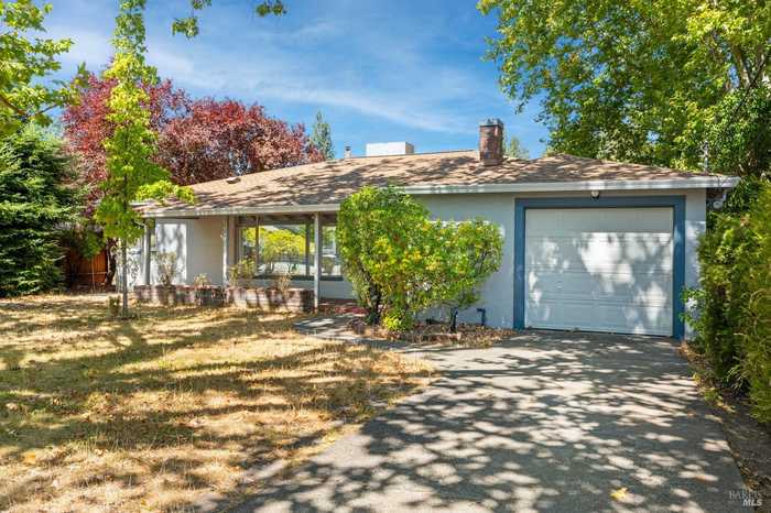 photo 2: 340 Washington Ave, Ukiah CA 95482