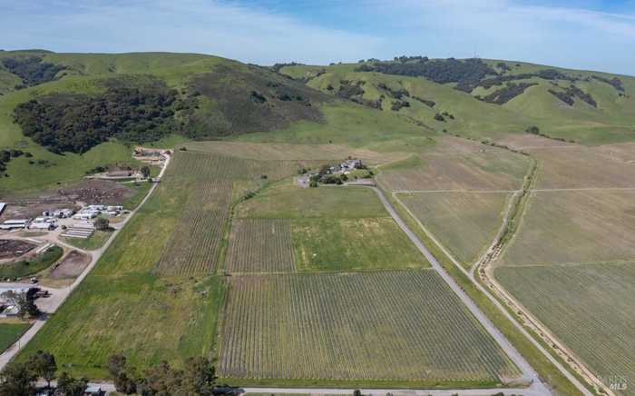 photo 1: 602 Bonneau Rd, Sonoma CA 95476