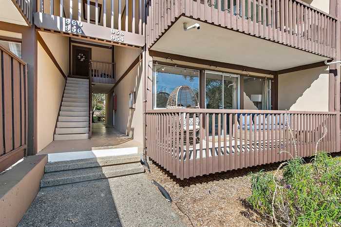 photo 2: 954 Lea Dr, San Rafael CA 94903