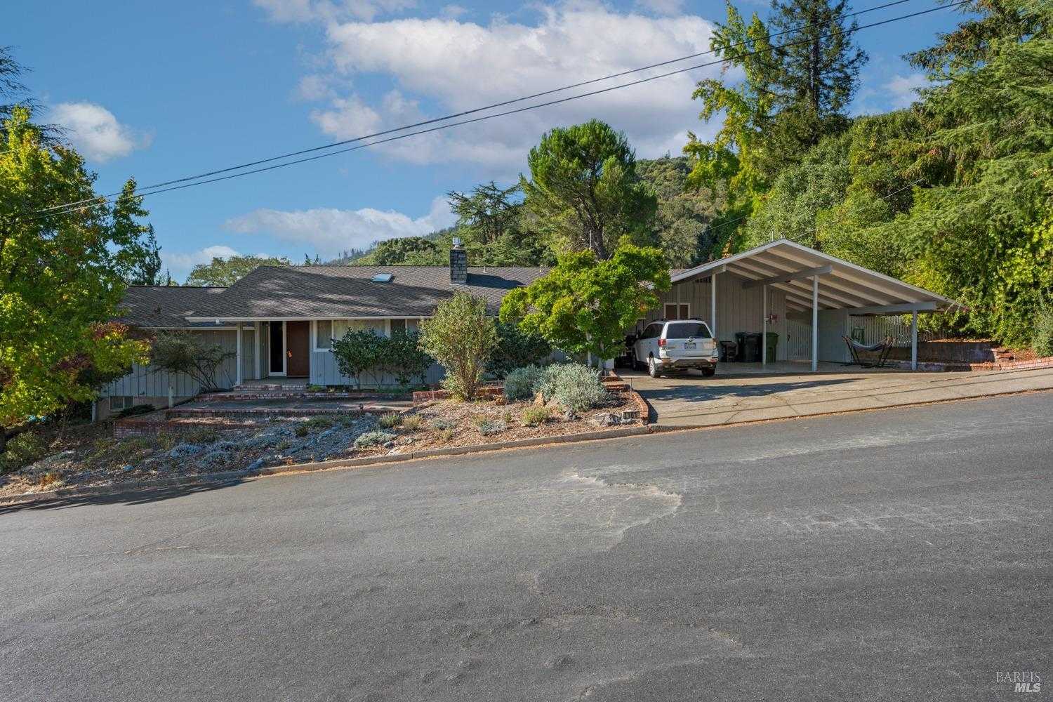 photo 1: 1101 Maple Ave, Ukiah CA 95482