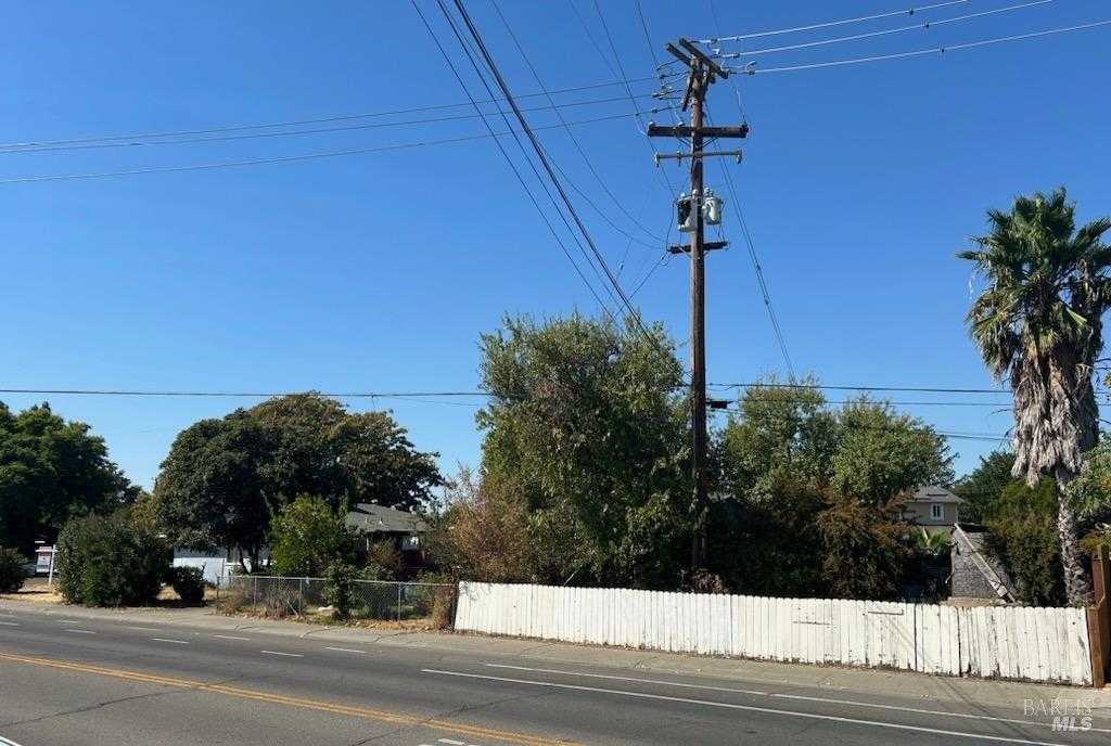 photo 3: 10 Solano Dr, Dixon CA 95620