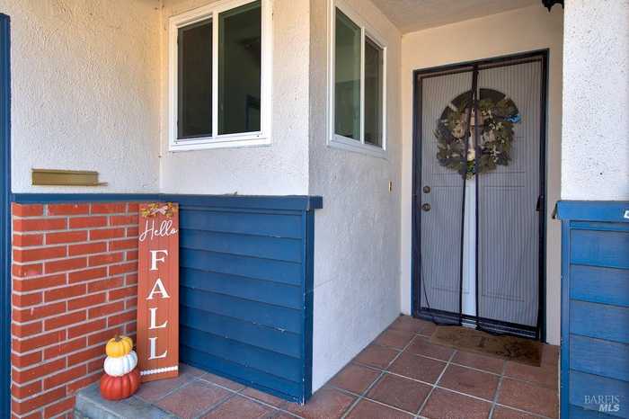 photo 2: 595 Tanbark Ter, San Rafael CA 94903