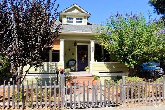 photo 1: 300 Scott St, Ukiah CA 95482