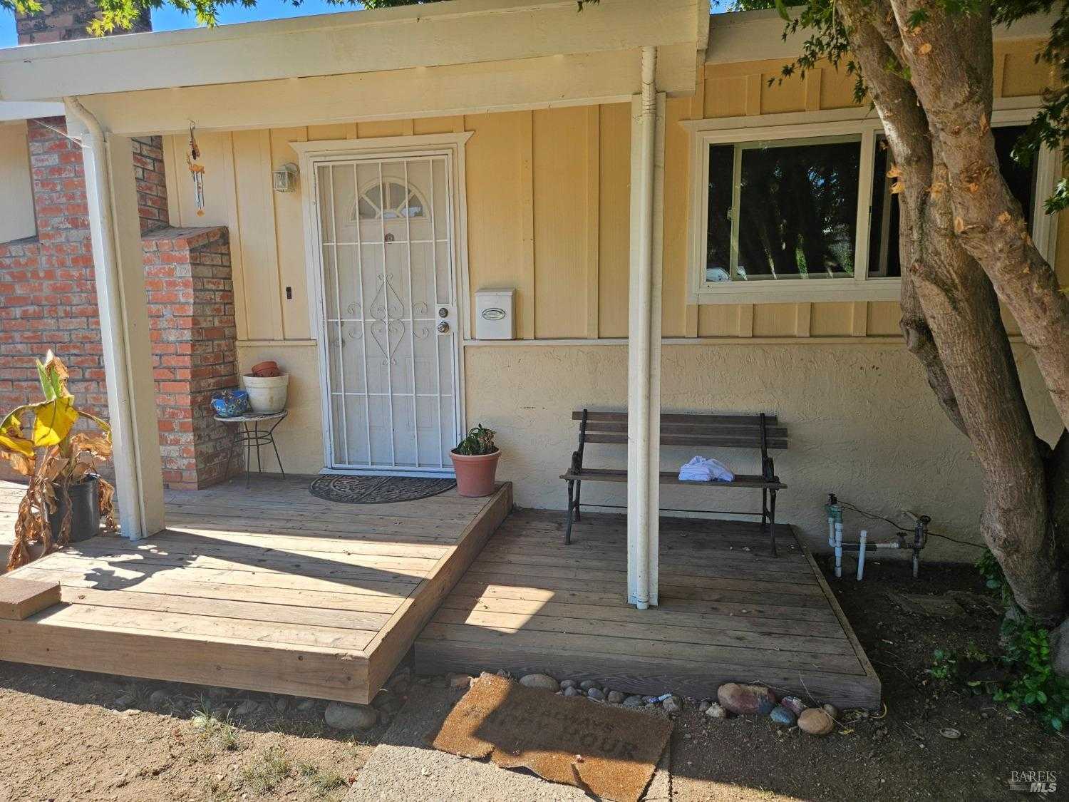 photo 2: 117 Charles Ct, Vallejo CA 94591