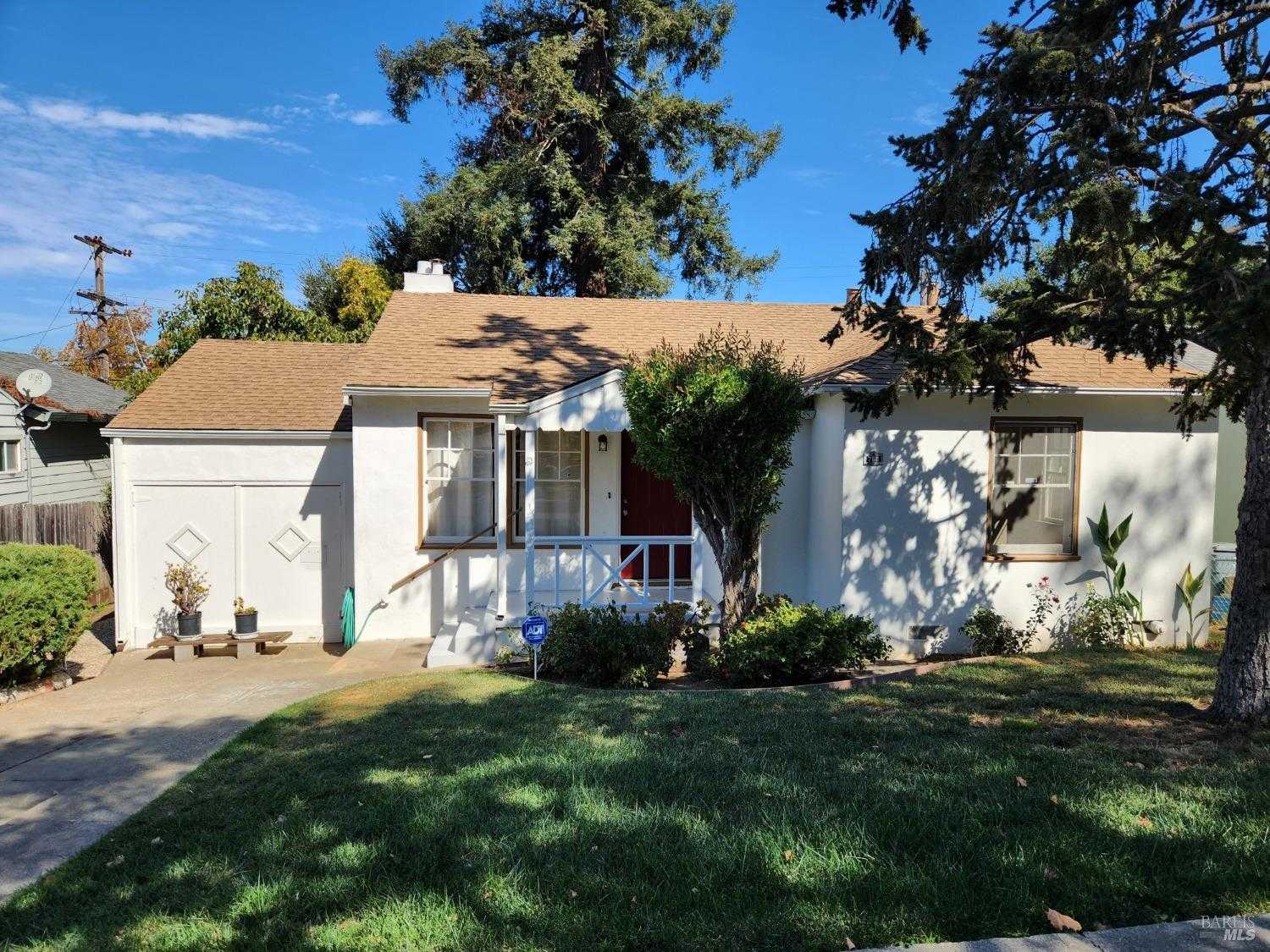 photo 1: 760 Laurel St, Vallejo CA 94591