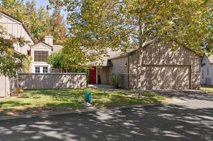 photo 2: 832 Princeton Dr, Sonoma CA 95476