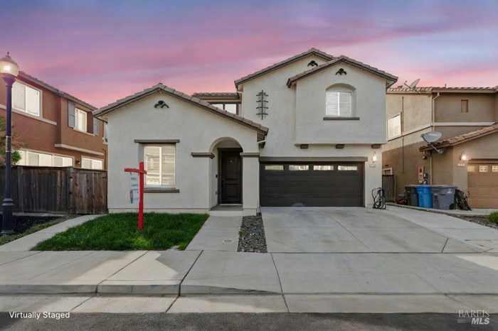 photo 1: 1135 Dartmouth Cir, Dixon CA 95620