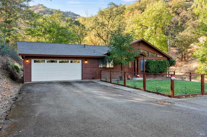 photo 27: 403 Crestview Dr, Ukiah CA 95482