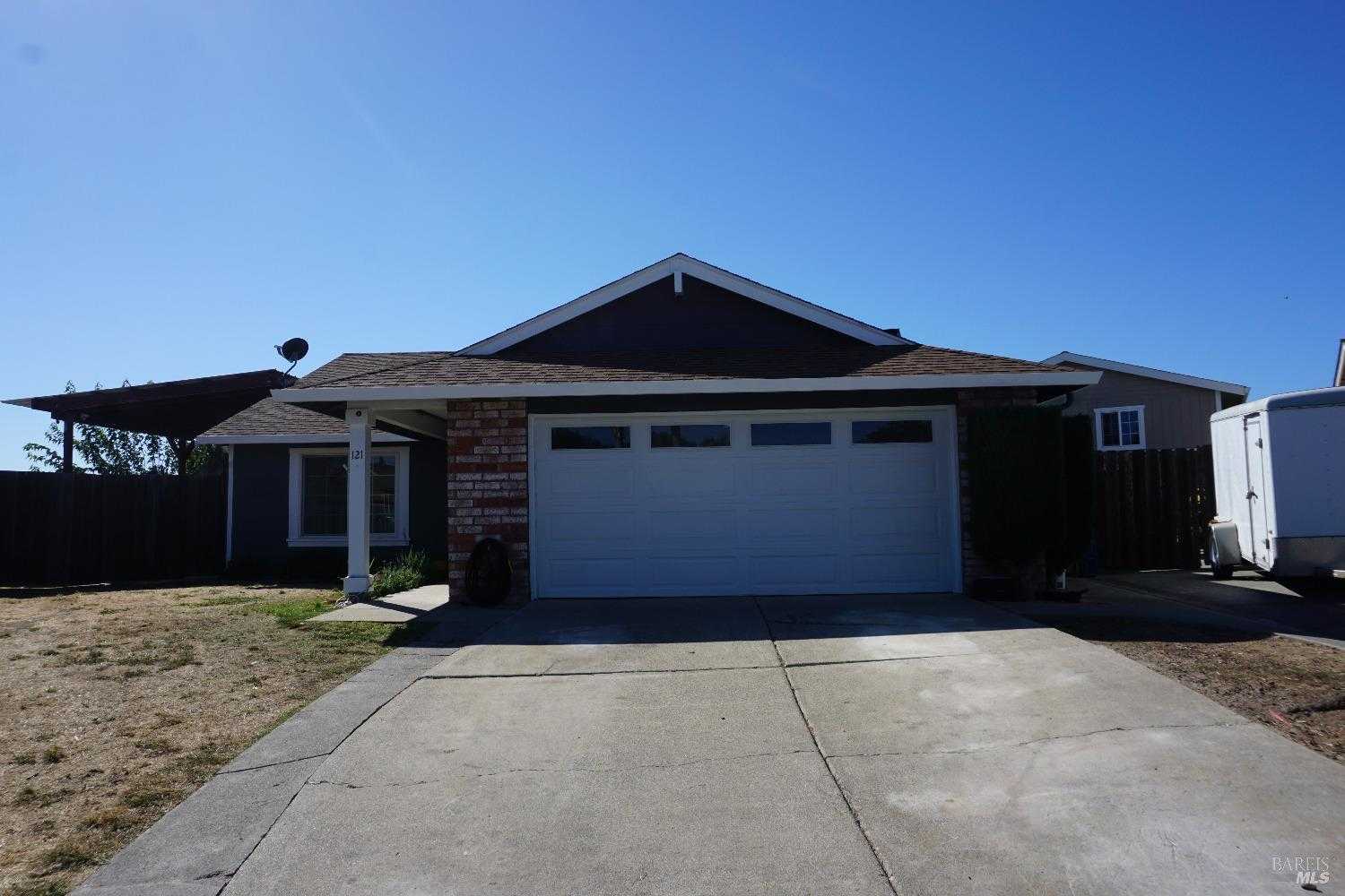 photo 1: 121 Forsythia Ct, Vallejo CA 94589