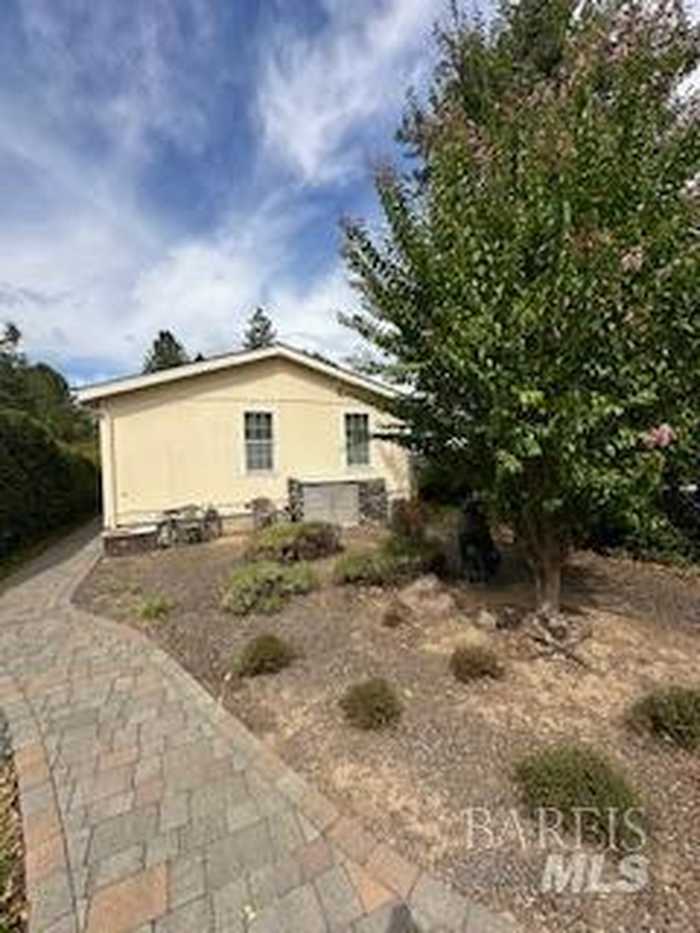 photo 2: 525 Doolan Canyon Dr, Ukiah CA 95482