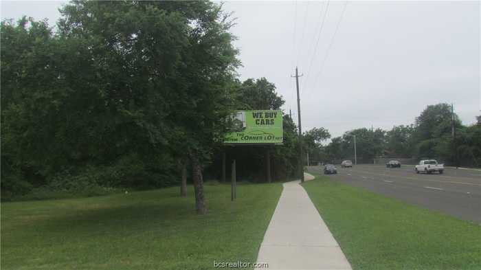 photo 6: 1015 W Villa Maria Road W, Bryan TX 77801