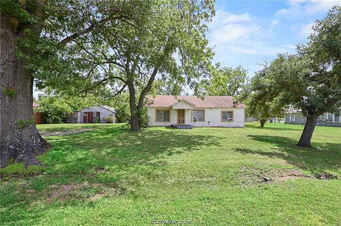 photo 1: 510 W Hunt Street, Bremond TX 76629