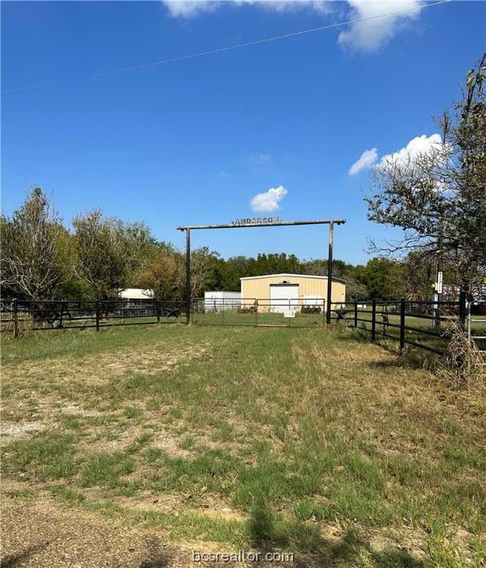 photo 1: 853 County Road 206, Bremond TX 76629