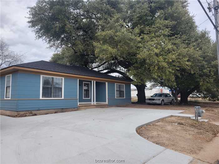 photo 2: 204 W Carson Street, Bryan TX 77801