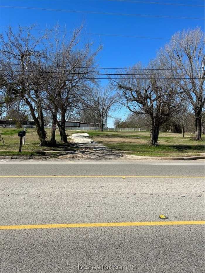 photo 8: 1600 Finfeather Road, Bryan TX 77801