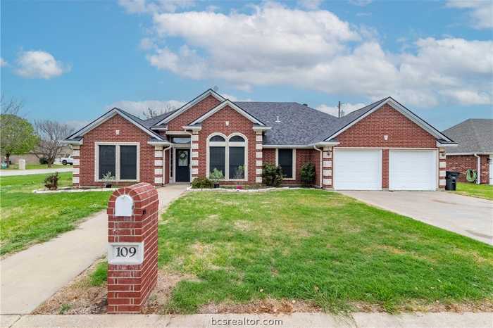 photo 1: 109 Ruby Street, Caldwell TX 77836