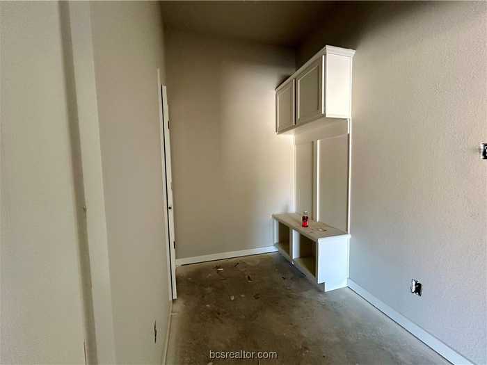 photo 2: 1804 Rubicon Court, Caldwell TX 77836