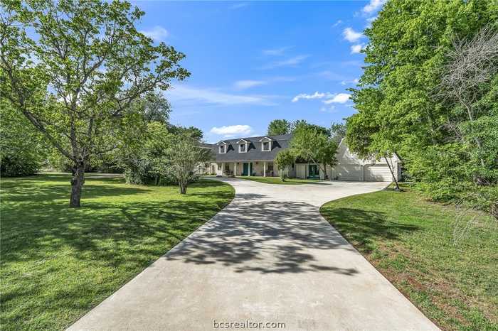 photo 2: 1501 Bluebonnet Drive, College Station TX 77845