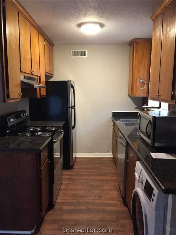 photo 3: 806 Oran Circle, Bryan TX 77801