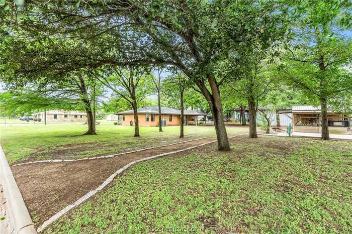 photo 23: 707 Willow Street, Hearne TX 77859