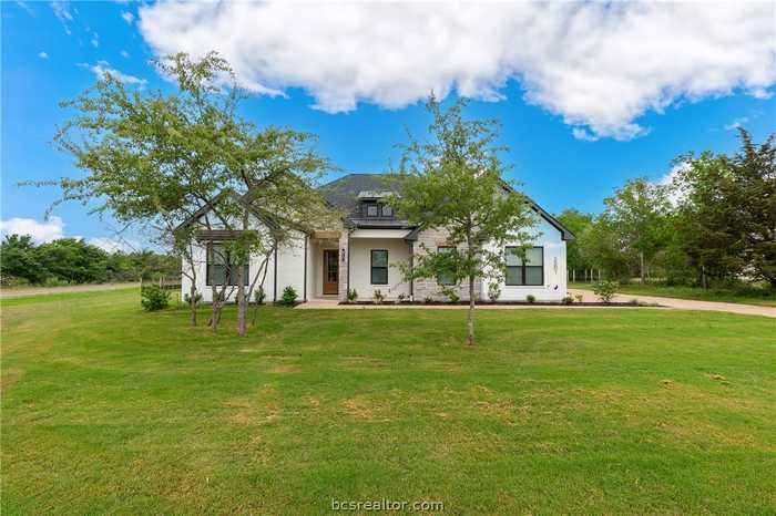 photo 1: 5001 Glory Road, Bryan TX 77808