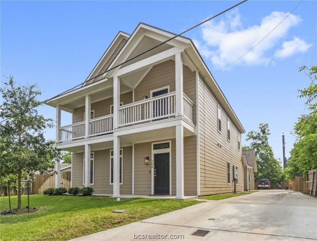 photo 1: 700 Highlands Street, College Station TX 77840