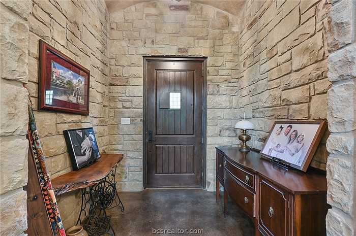 photo 2: 7600 Hidden Trail, Bryan TX 77808