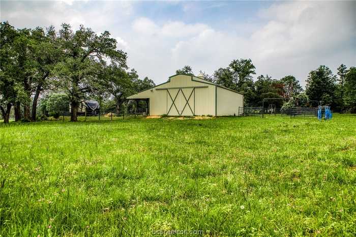 photo 1: 10610 County Road 322, Caldwell TX 77836