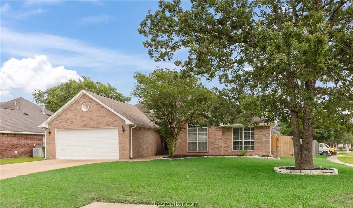 photo 3: 6200 Pelham Court, Bryan TX 77802