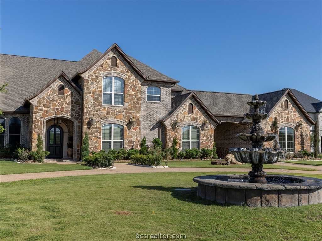 photo 2: 8798 Queens Court, College Station TX 77845