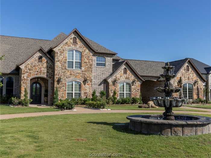 photo 2: 8798 Queens Court, College Station TX 77845