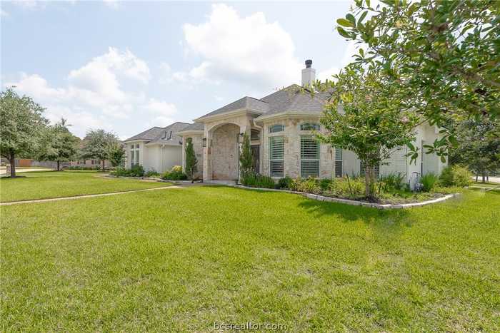 photo 2: 800 Bethpage Court, College Station TX 77845