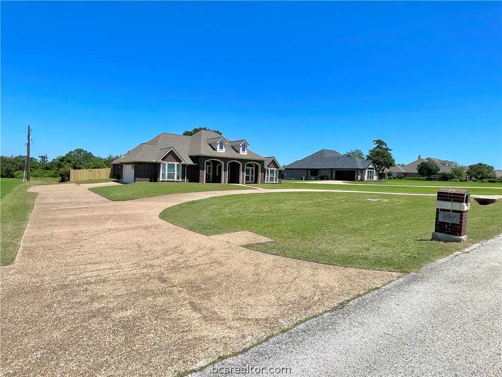 photo 3: 4017 Austins Estates Drive, Bryan TX 77808