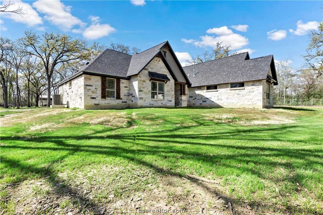 photo 2: 617 County Road 379, Caldwell TX 77836