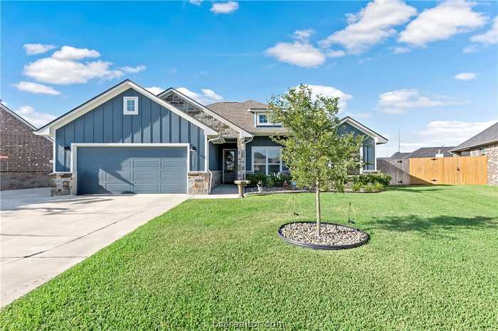 photo 1: 3003 Alpha Court, Bryan TX 77808