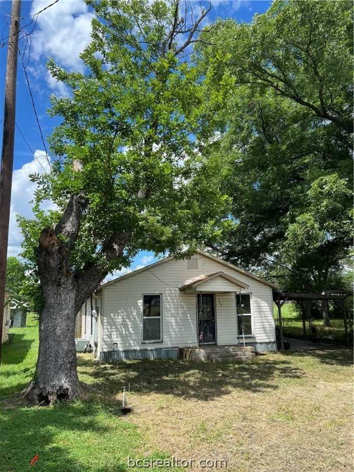 photo 1: 506 E Collins, Bremond TX 76629