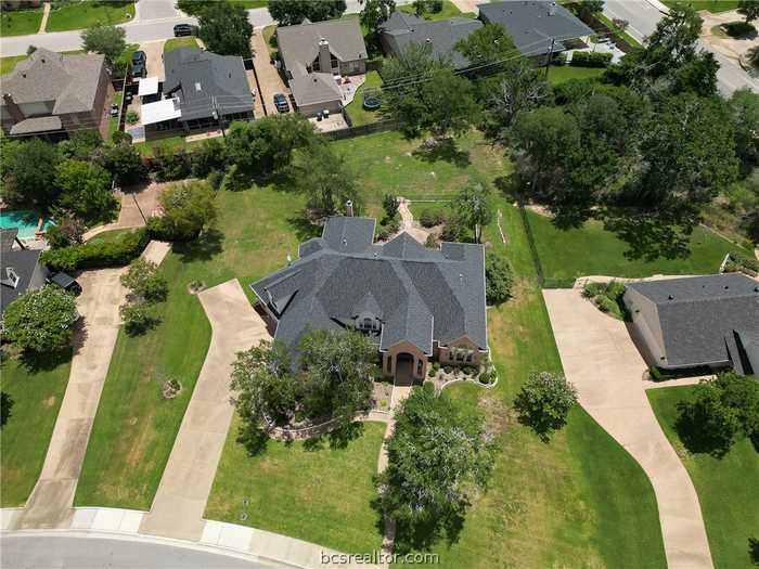 photo 2: 9209 N Lake Forest Court, College Station TX 77845