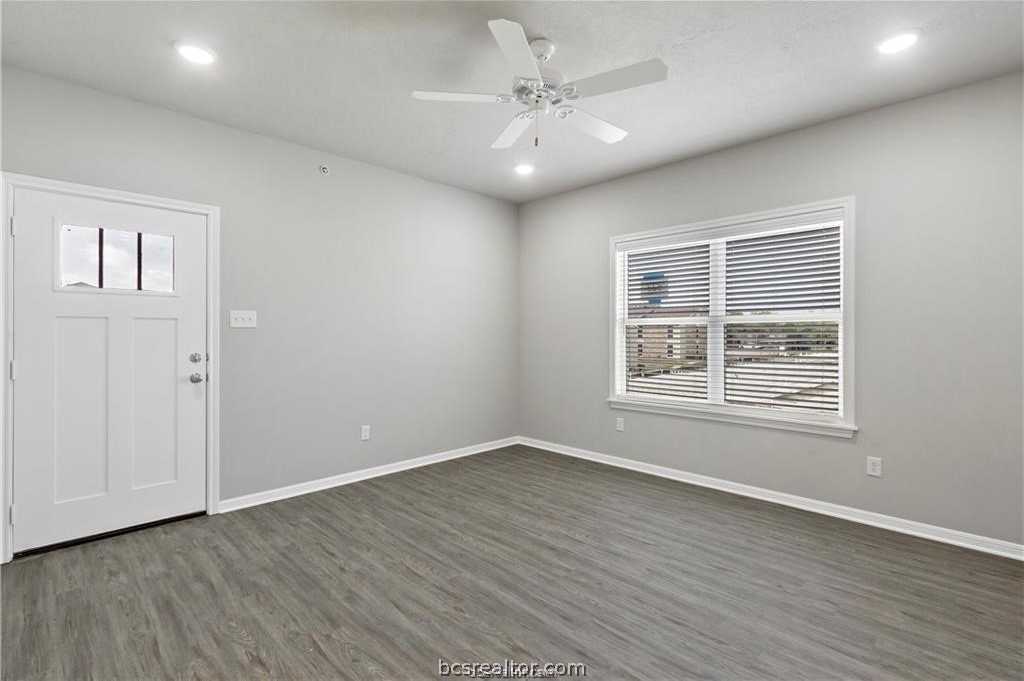 photo 3: 1326 Prairie Drive Unit 1211, Bryan TX 77803