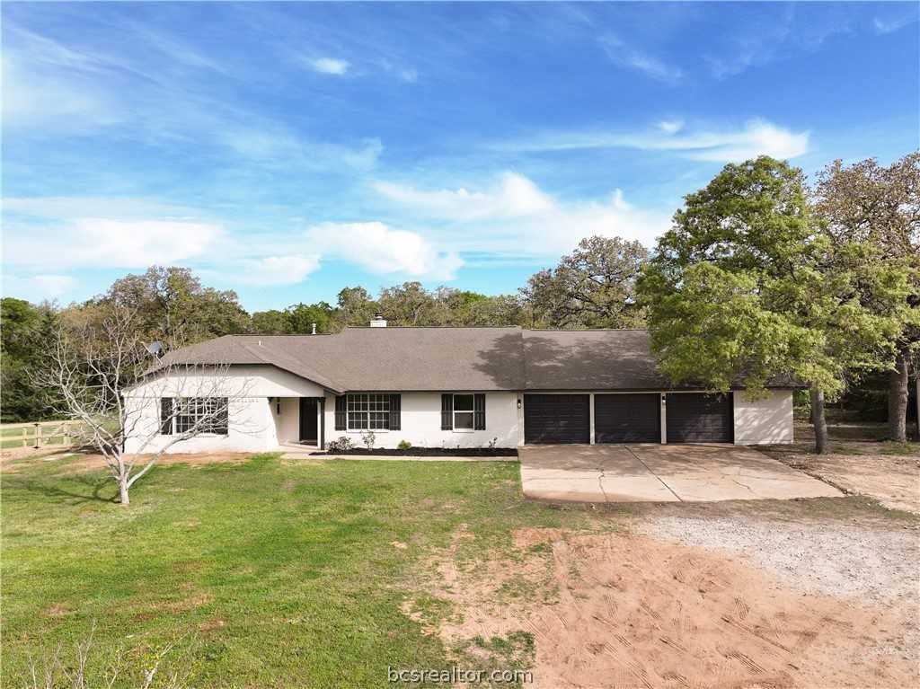 photo 1: 12841 County Road CountyRoad, Caldwell TX 77836