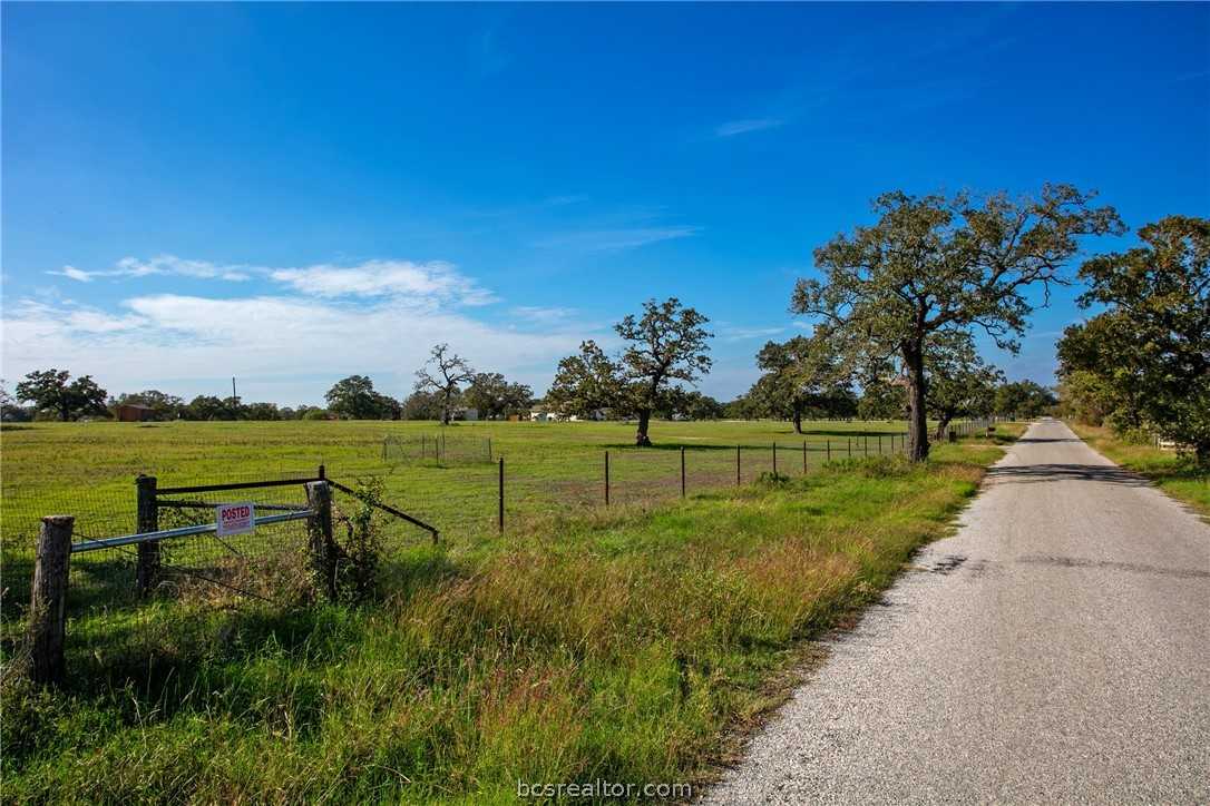 photo 3: 14596 County Road 274, Somerville TX 77879